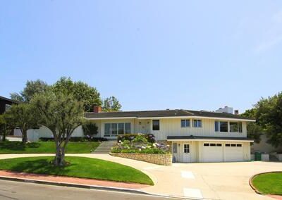 222 N. Poinsettia Avenue | Manhattan Beach